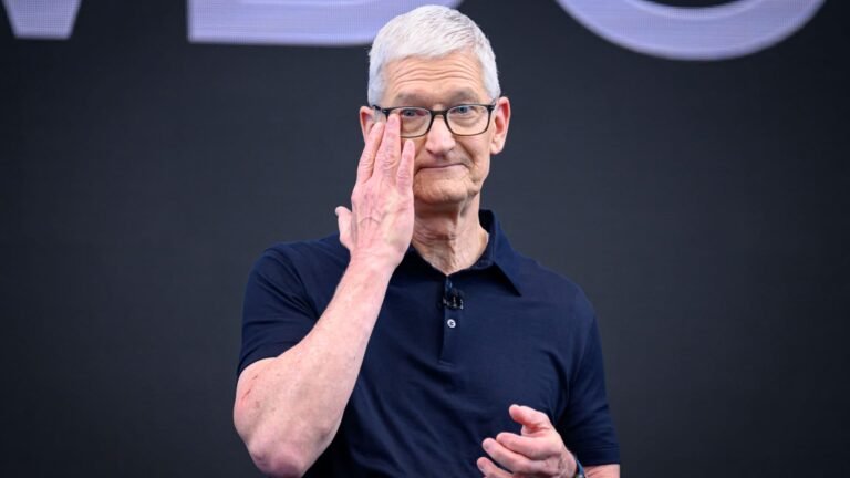 Tech’s pricey AI buildout: Dwindling cash and soaring memory costs