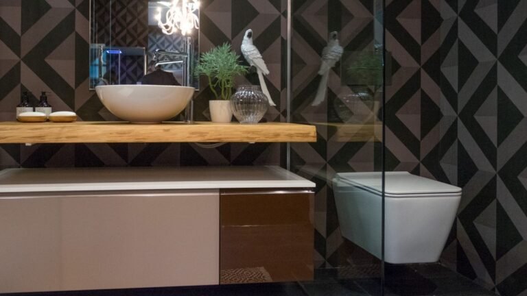 Bathroom Vanities Started Breaking Away From the Wall