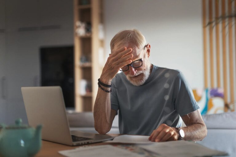 3 Signs of Identify Theft That Aren’t on Your Credit Report