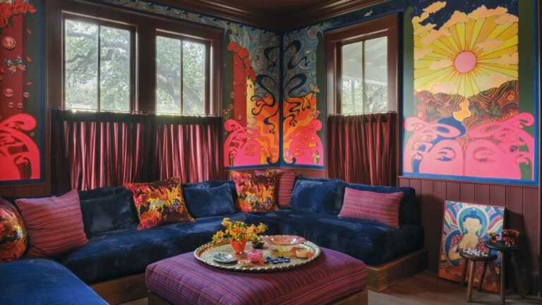 Art, the 1970s, and Psychedelic Pattern Combine in This Home
