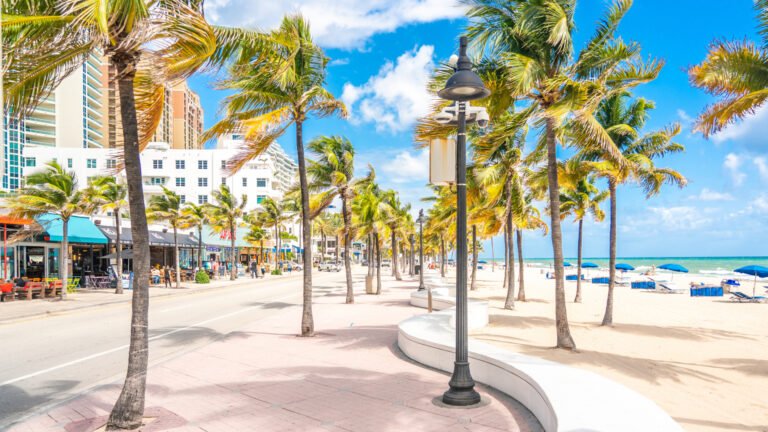 FL Towns for Upper-Middle-Class Retirees