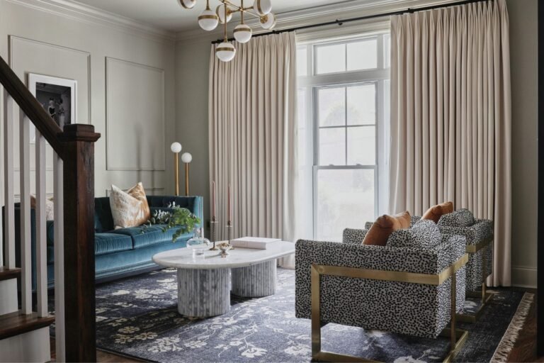 Best Living Room Colors: The Top 8 Trending Tones in Designer Homes
