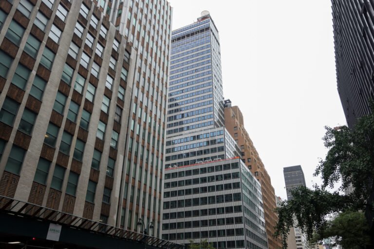 Damaged Manhattan Tower Owner to Reconstruct 15 Floors After Evacuation