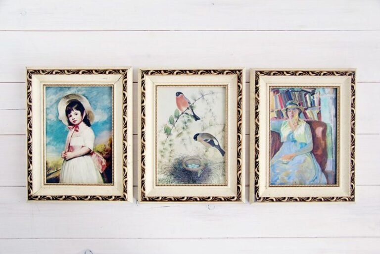 Thrift Store Picture Frames Turned Into Modern Wall Art With One Paint Trick