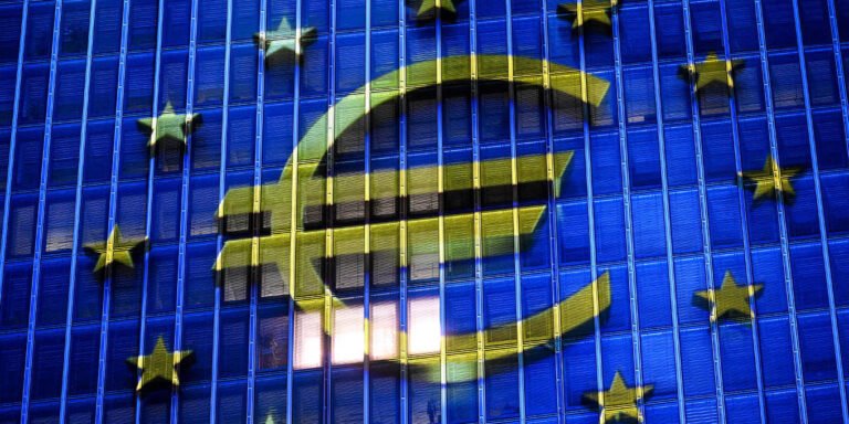 What Is the Digital-Money Debate Really About? by Lucrezia Reichlin
