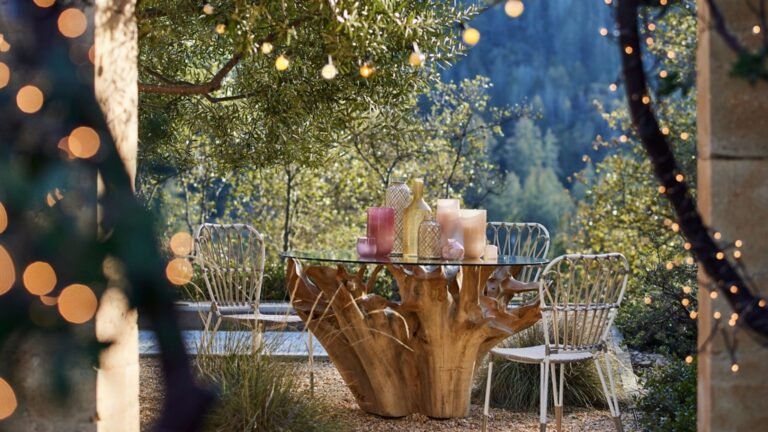 This $18 Floral Solar Light Makes My Garden Look So Whimsical