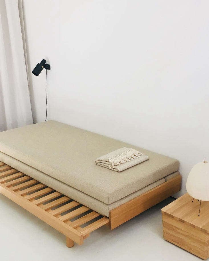 10 Easy Pieces: Grown-Up Guest Beds