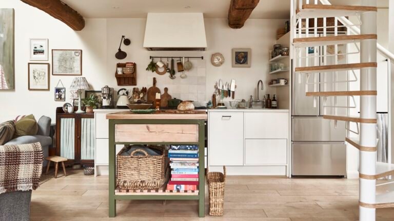 The most stylish bread bin I’ve seen as a kitchen editor is from Amazon