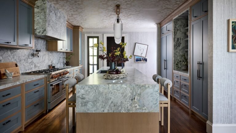 8 Design-y Kitchen Wallpaper Ideas to Steal