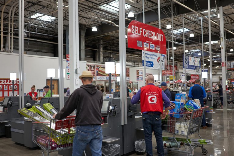 10 of the Best High-Paying Retail Jobs
