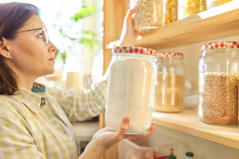 4 Unexpected Flour Hacks Every Homeowner Should Know