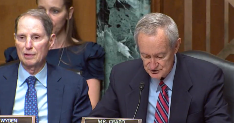 Senate committee passes Taxpayer Assistance and Service Act