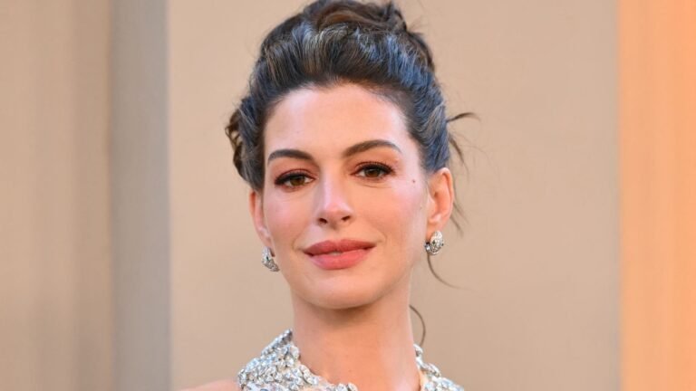 Anne Hathaway Breaks This Cardinal Color Rule in Her Living Room