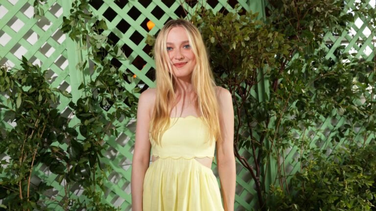 Dakota Fanning’s living room is stylish and comfortable