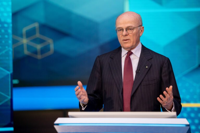 Zurich CEO Says Staff Let Go as Regulator Finma Imposes Partial Sales Ban