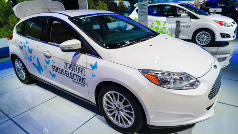Hybrid vs. Gas: Which Car Is Cheaper?