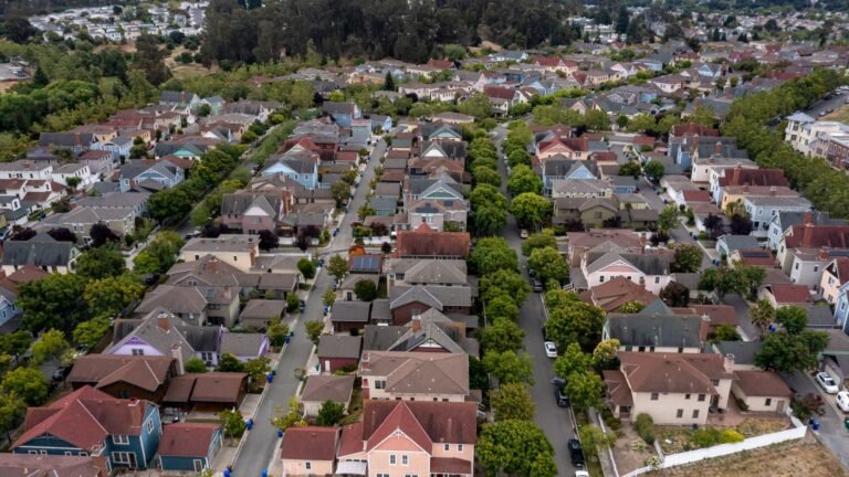 Mortgage rates hit their highest level in over a year