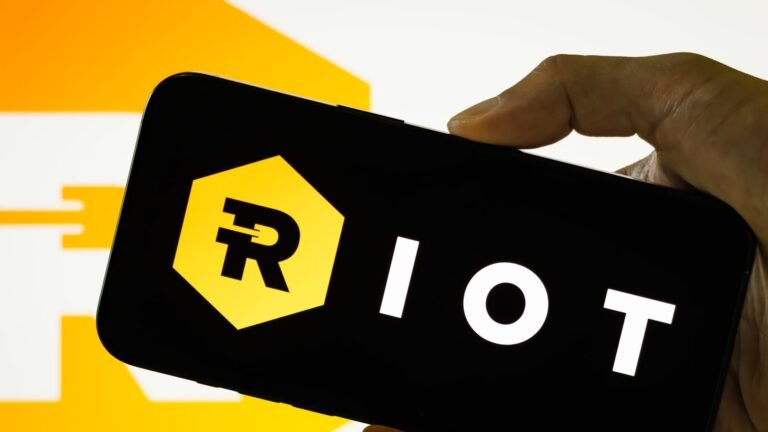 Riot Platforms signs Anthropic deal as miners shift to AI infrastructure