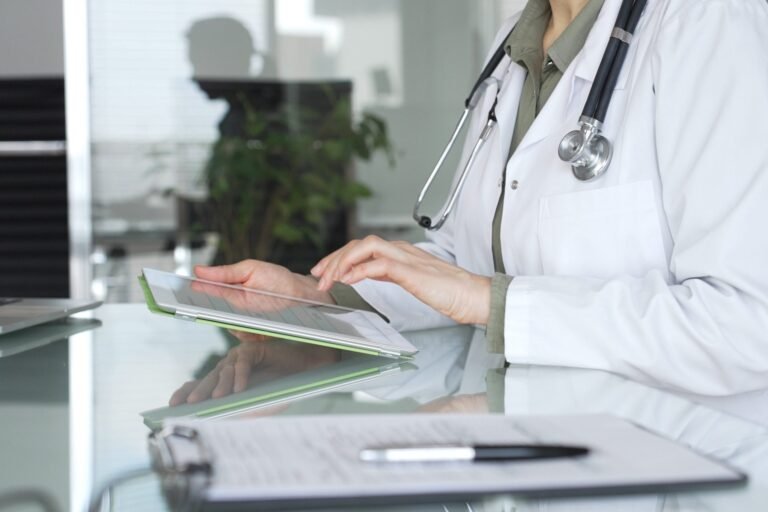 Legal “Non-Network” Healthcare Insurance Plans Deserve a Test | American Enterprise Institute