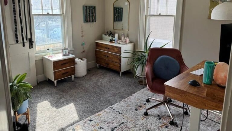 Purple Paint Turned This Beige Home Office Into a Completely Different Room