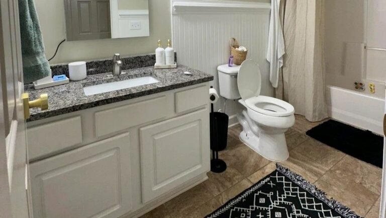She Built an Arch Around the Tub Alcove and the Bathroom Took on a Custom Look