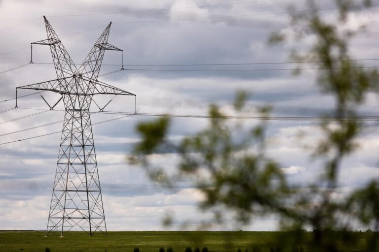 Texas Must Rethink Massive Transmission Lines, Lawmakers Say