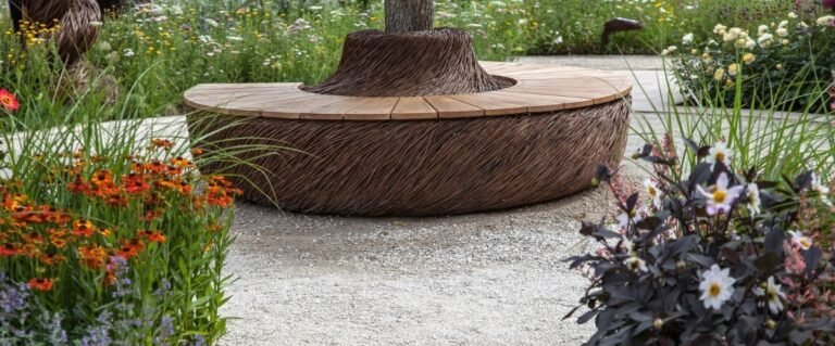 These Backyard Features Turn Function Into Part of the Landscape Design