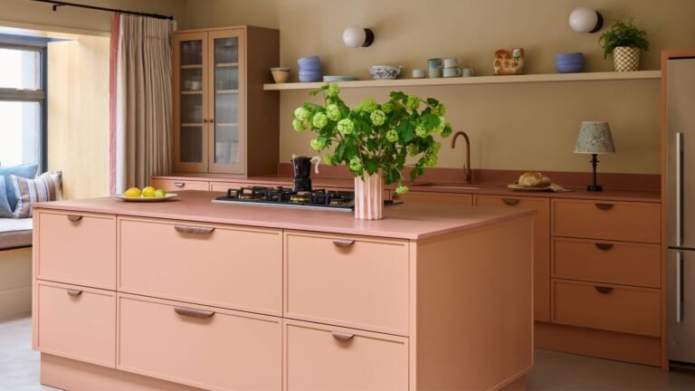 ‘Soft Contrast’ Is the Calm Yet Rich Way to Decorate Now