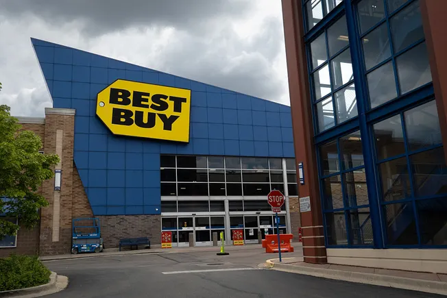 Best Buy picks Nordstrom alum for CFO