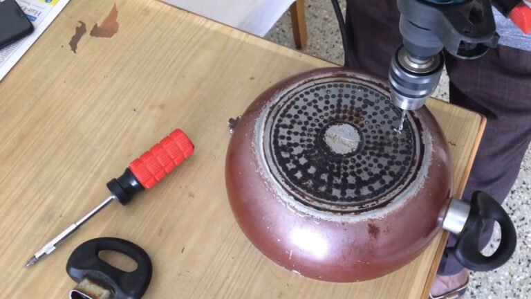 Turn An Old Frying Pan Into The Cutest Planter For Succulents