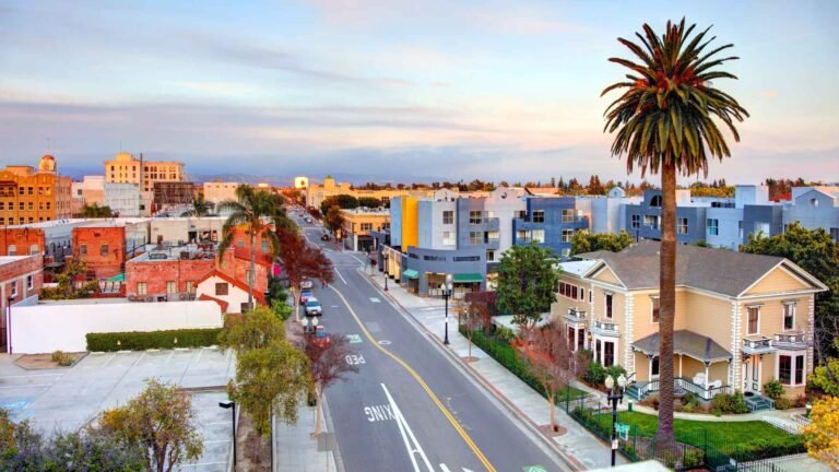Here’s the Minimum Salary to Be Middle Class in Cali