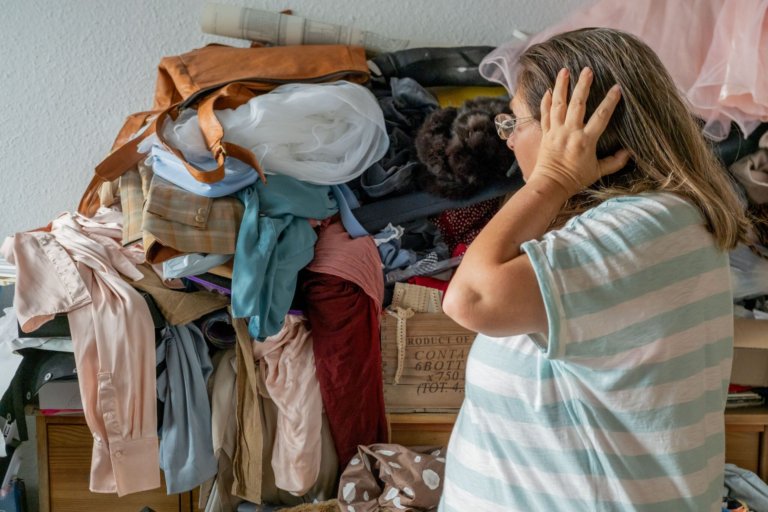 8 Unusual but Effective Methods to Kiss Your Clutter Goodbye